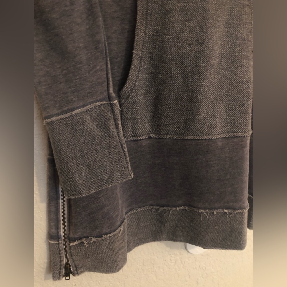 NWOT Evy’s Tree sample of the Isla in Charcoal- Med. - Picture 5 of 9